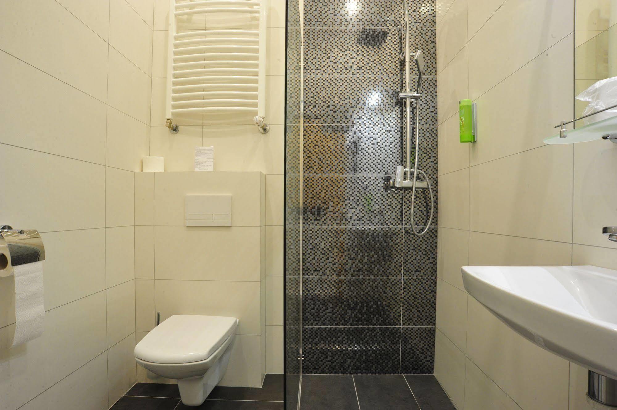 Kosmopolita Apartments Краков Экстерьер фото
